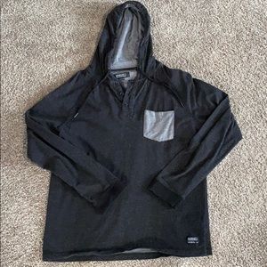 Men’s long sleeve hooded shirt